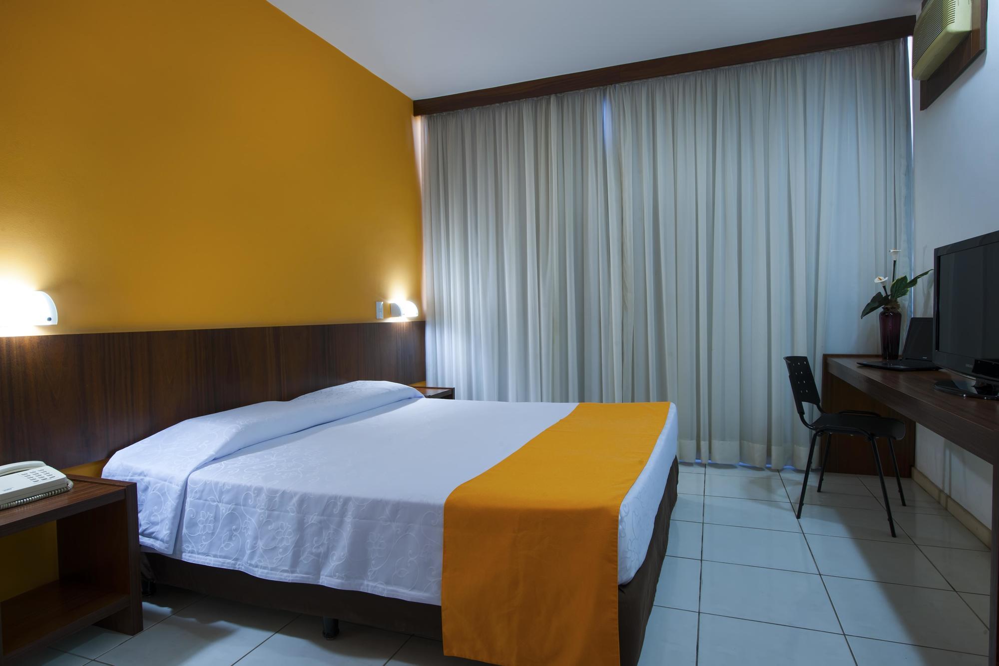 Slim Curitiba Alto Da XV Hotel Ngoại thất bức ảnh