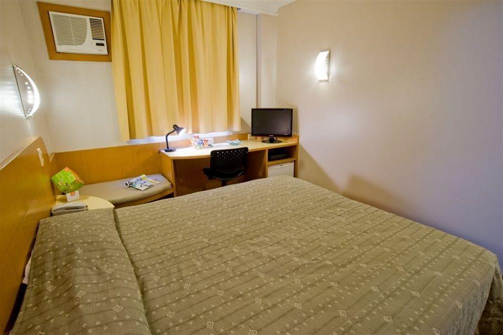 Slim Curitiba Alto Da XV Hotel Ngoại thất bức ảnh