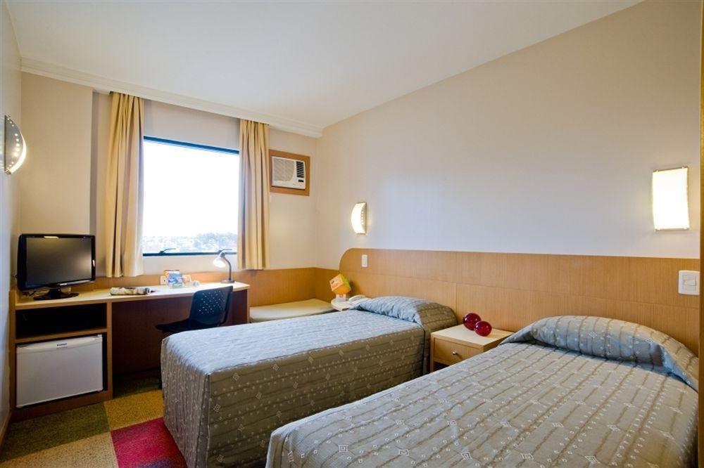 Slim Curitiba Alto Da XV Hotel Ngoại thất bức ảnh
